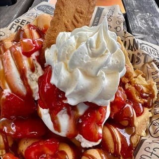 Da Floridian-Strawberry Shortcake Ice Cream Waffle